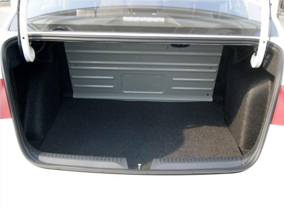 桑塔纳 2019款 1.5L 手动风尚版 国VI 车厢座椅   后备厢