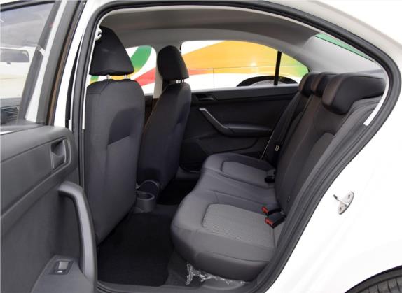 桑塔纳 2019款 1.5L 自动风尚版 国V 车厢座椅   后排空间
