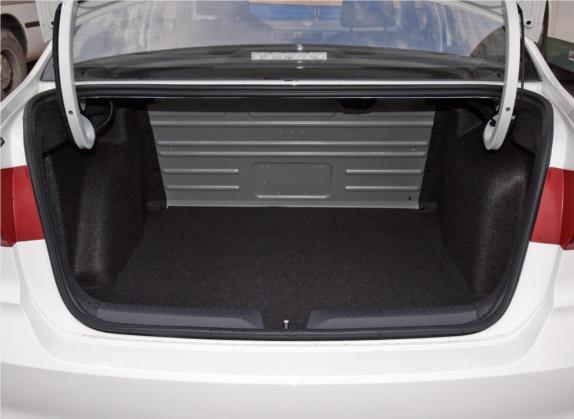 桑塔纳 2019款 1.5L 自动风尚版 国V 车厢座椅   后备厢