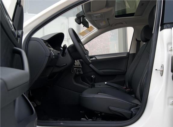 桑塔纳 2019款 1.5L 手动舒适版 国VI 车厢座椅   前排空间