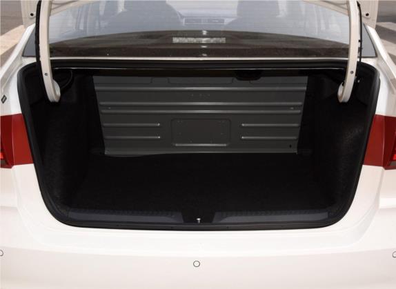 桑塔纳 2019款 1.5L 自动舒适版 国V 车厢座椅   后备厢