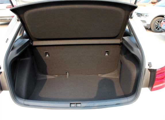 桑塔纳 2019款 浩纳 1.5L 自动风尚版 国VI 车厢座椅   后备厢