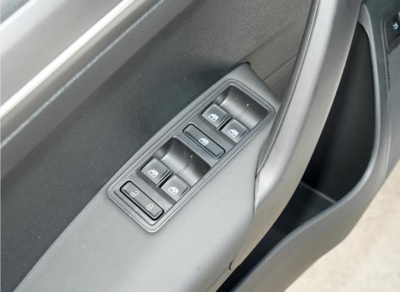桑塔纳 2021款 1.5L 自动舒适版 车厢座椅   门窗控制