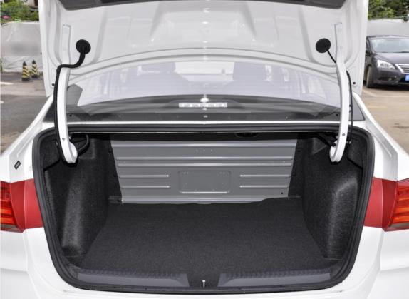 桑塔纳 2021款 1.5L 自动风尚版 车厢座椅   后备厢
