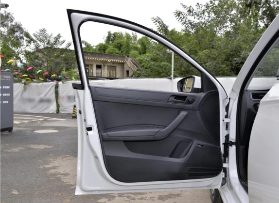 桑塔纳 2021款 1.5L 自动风尚版 车厢座椅   前门板