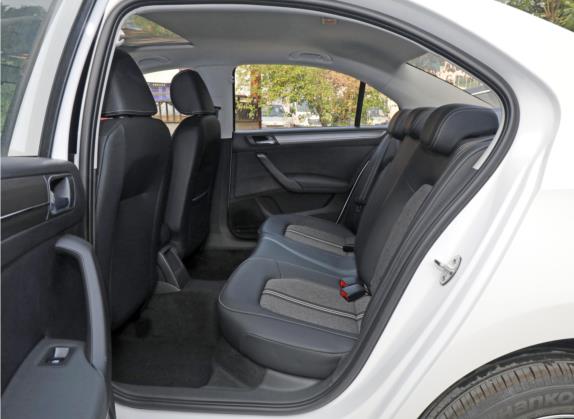桑塔纳 2021款 1.5L 手动舒适版 车厢座椅   后排空间