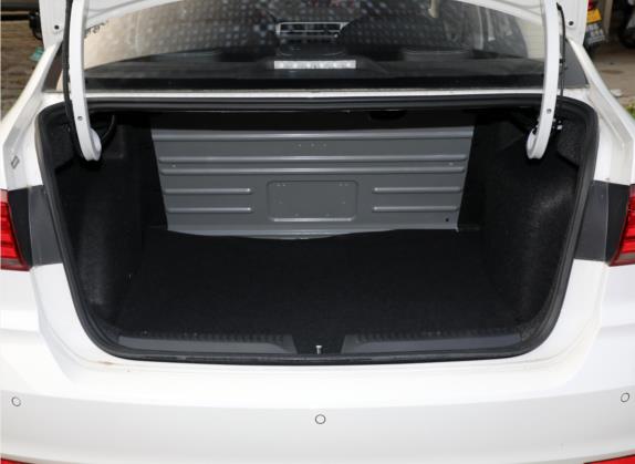 桑塔纳 2021款 1.5L 手动舒适版 车厢座椅   后备厢