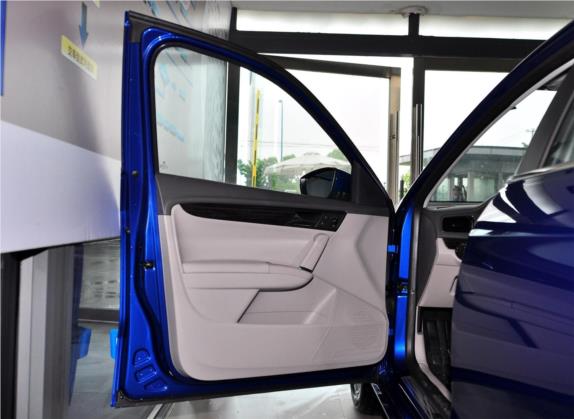 朗行 2013款 1.6L 自动舒适型 车厢座椅   前门板