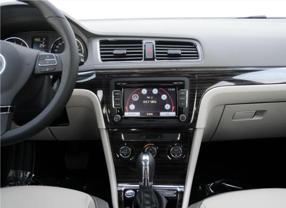 朗行 2013款 1.6L 自动豪华型 中控类   中控台