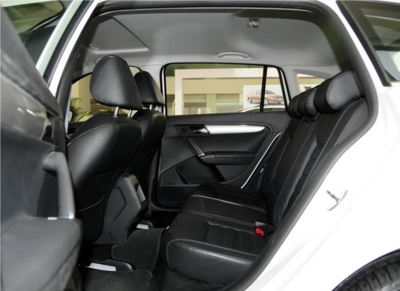 朗行 2013款 1.4TSI 自动豪华型 车厢座椅   后排空间