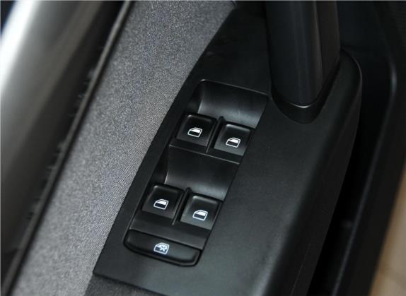 朗行 2013款 1.6L 手动风尚型 车厢座椅   门窗控制