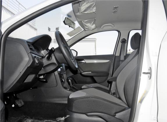 朗行 2013款 1.6L 自动风尚型 车厢座椅   前排空间