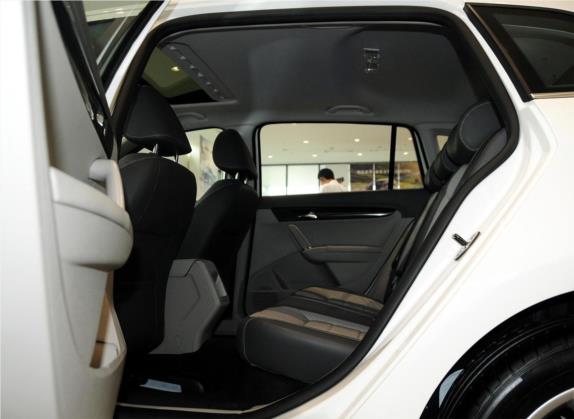 朗行 2013款 1.6L 手动舒适型 车厢座椅   后排空间