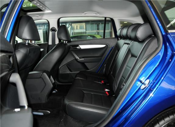 朗行 2013款 1.4TSI 自动舒适型 车厢座椅   后排空间