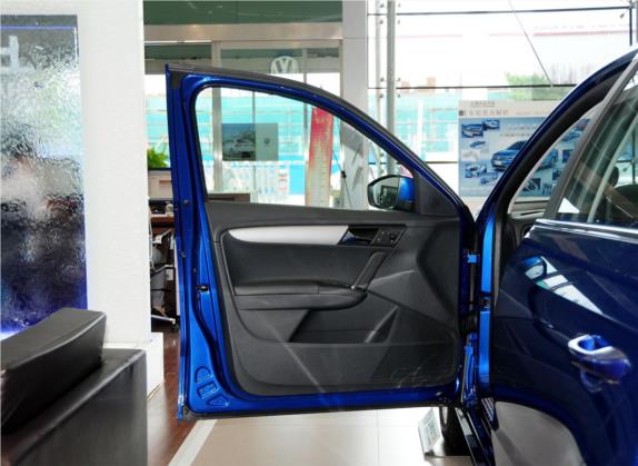 朗行 2013款 1.4TSI 自动舒适型 车厢座椅   前门板