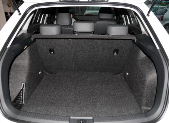 朗行 2013款 1.4TSI 手动豪华型 车厢座椅   后备厢