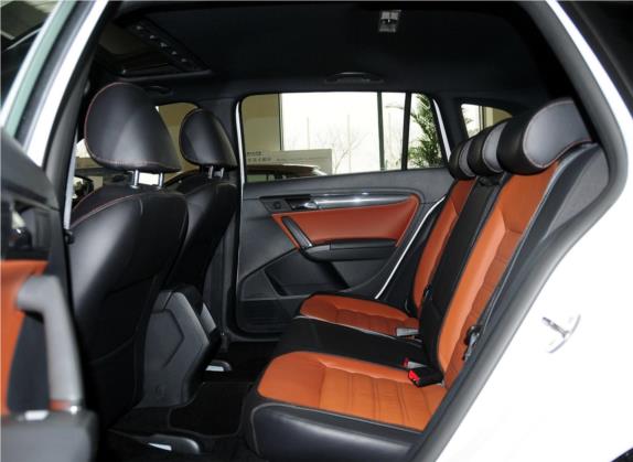 朗行 2014款 1.6L 自动运动版 车厢座椅   后排空间