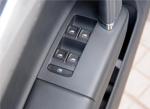 朗行 2014款 1.4TSI 自动30周年纪念版 车厢座椅   门窗控制