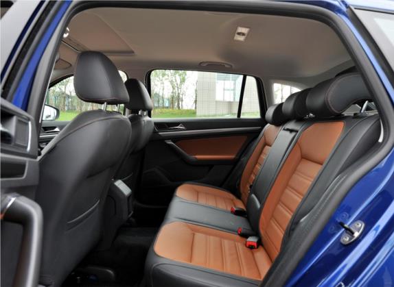 朗行 2015款 230TSI DSG豪华版 车厢座椅   后排空间