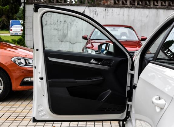 朗行 2015款 1.6L 手动风尚版 车厢座椅   前门板