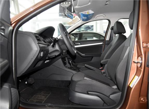 朗行 2015款 1.6L 自动风尚版 车厢座椅   前排空间