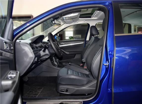 朗行 2015款 1.6L 自动豪华版 车厢座椅   前排空间