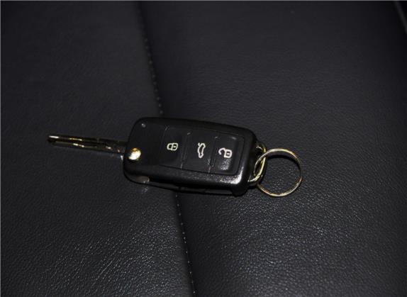 朗行 2015款 230TSI 手动舒适版 其他细节类   钥匙