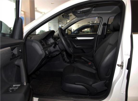 朗行 2015款 230TSI 手动舒适版 车厢座椅   前排空间