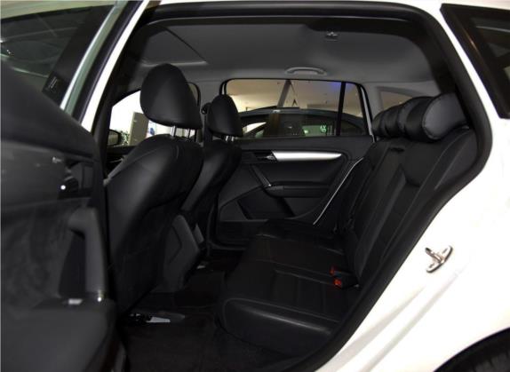 朗行 2015款 230TSI 手动舒适版 车厢座椅   后排空间