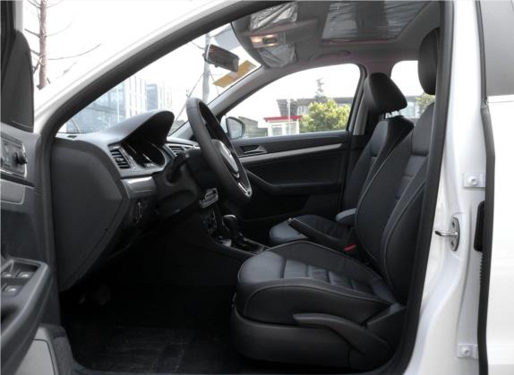 朗行 2017款 1.6L 自动舒适版 车厢座椅   前排空间