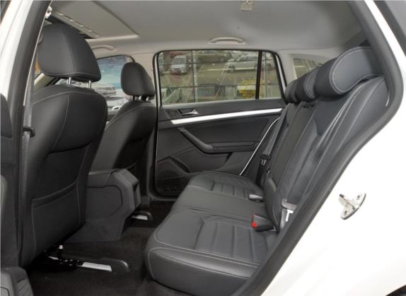 朗行 2017款 230TSI DSG舒适版 车厢座椅   后排空间