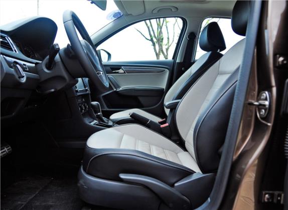朗境 2014款 1.4TSI DSG 车厢座椅   前排空间
