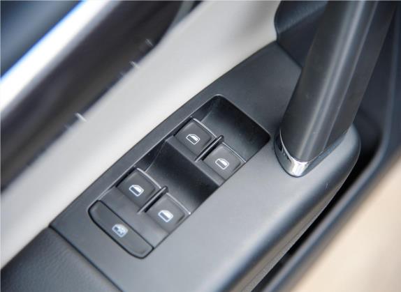 朗境 2014款 1.4TSI DSG 车厢座椅   门窗控制