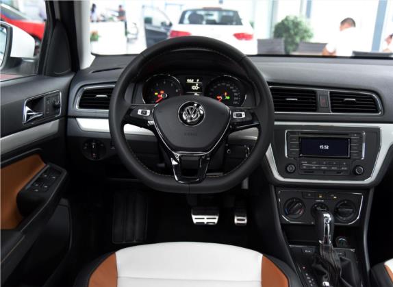 朗境 2016款 230TSI DSG舒适版 中控类   驾驶位