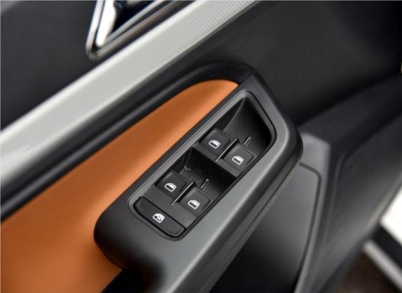 朗境 2017款 1.6L 自动舒适版 车厢座椅   门窗控制