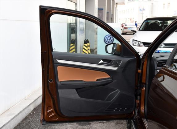 朗境 2017款 230TSI DSG豪华版 车厢座椅   前门板