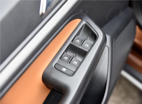 朗境 2017款 230TSI DSG豪华版 车厢座椅   门窗控制