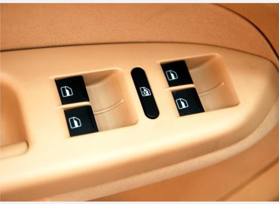 途安 2006款 2.0L 舒适手动5座 车厢座椅   门窗控制