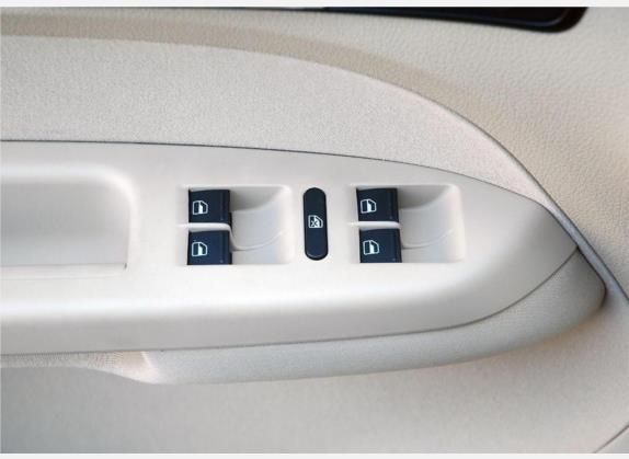 途安 2008款 2.0L 智享版自动5座 车厢座椅   门窗控制