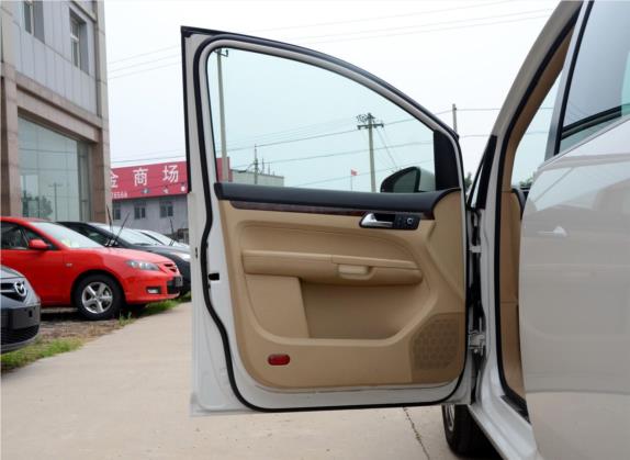 途安 2011款 1.4T DSG智臻版5座 车厢座椅   前门板