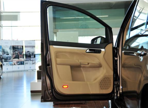 途安 2011款 1.4T 手动智尚版5座 车厢座椅   前门板