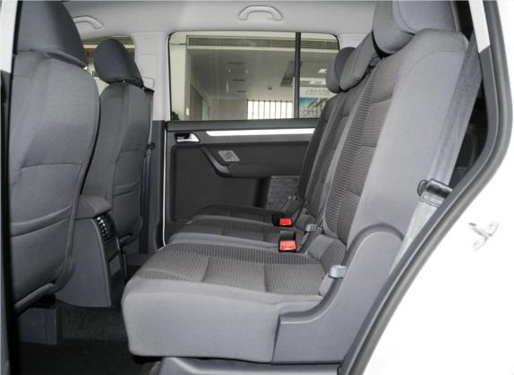 途安 2013款 1.4T 手动风尚版5座 车厢座椅   后排空间