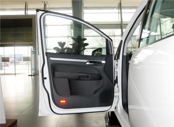 途安 2013款 1.4T 手动风尚版5座 车厢座椅   前门板