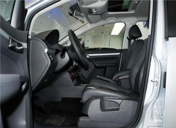 途安 2013款 1.4T DSG舒适版5座 车厢座椅   前排空间