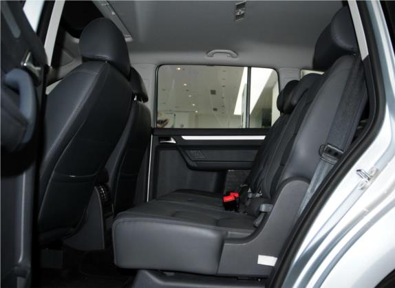 途安 2013款 1.4T DSG舒适版5座 车厢座椅   后排空间