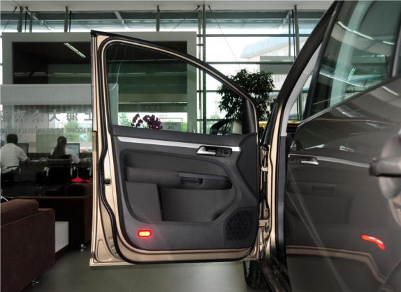 途安 2015款 1.4T 手动风尚版5座 车厢座椅   前门板