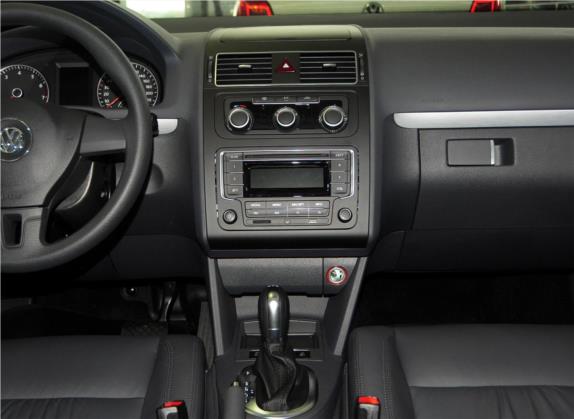 途安 2015款 1.4T DSG舒适版5座 中控类   中控台