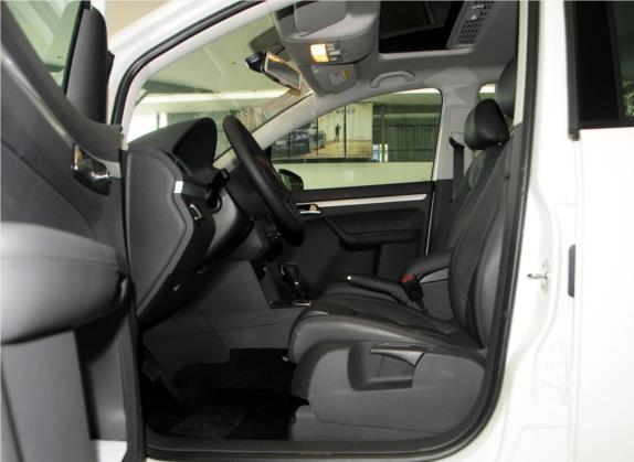 途安 2015款 1.4T DSG舒适版5座 车厢座椅   前排空间