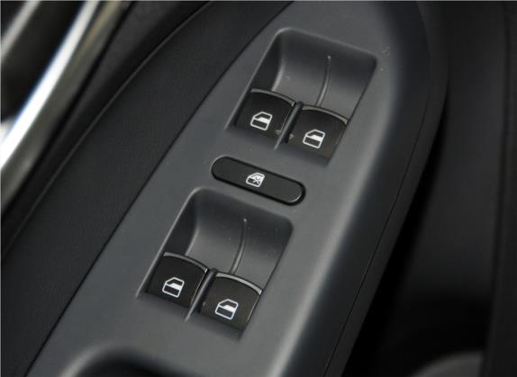 途安 2015款 1.4T DSG舒适版5座 车厢座椅   门窗控制