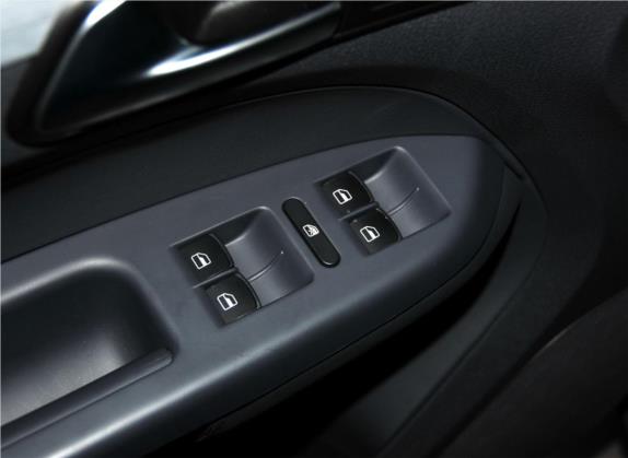 途安 2015款 1.4T DSG豪华版5座 车厢座椅   门窗控制